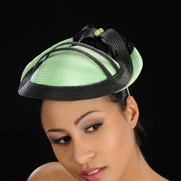 F22091-Mint Green and Black Fascinator