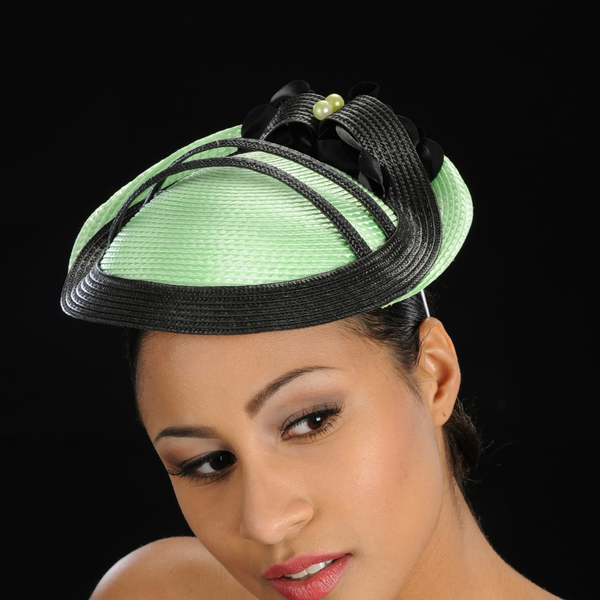 F22091-Mint green and black fascinator