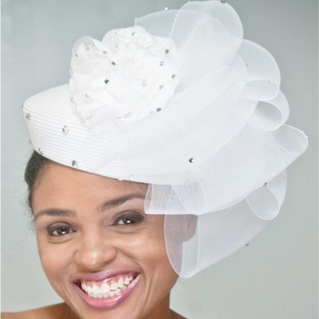 BW9012-White straw pill box for women - SHENOR COLLECTIONS