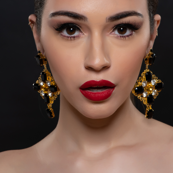 G1421- Gold earrings with Black gemstones