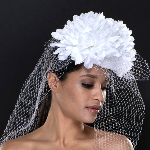 WF0221- White fascinator with veil and large flower