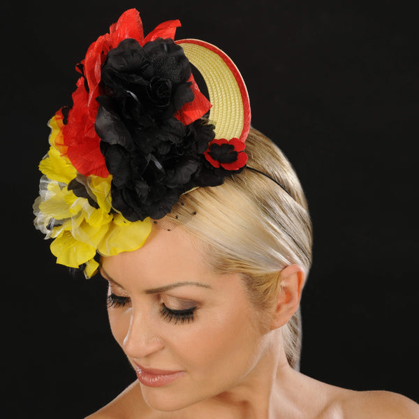 F6027- Ladies straw fascinator with flowers - SHENOR COLLECTIONS