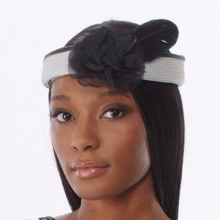 SG5001-Gray and black straw fascinator with small flower/feather - SHENOR COLLECTIONS