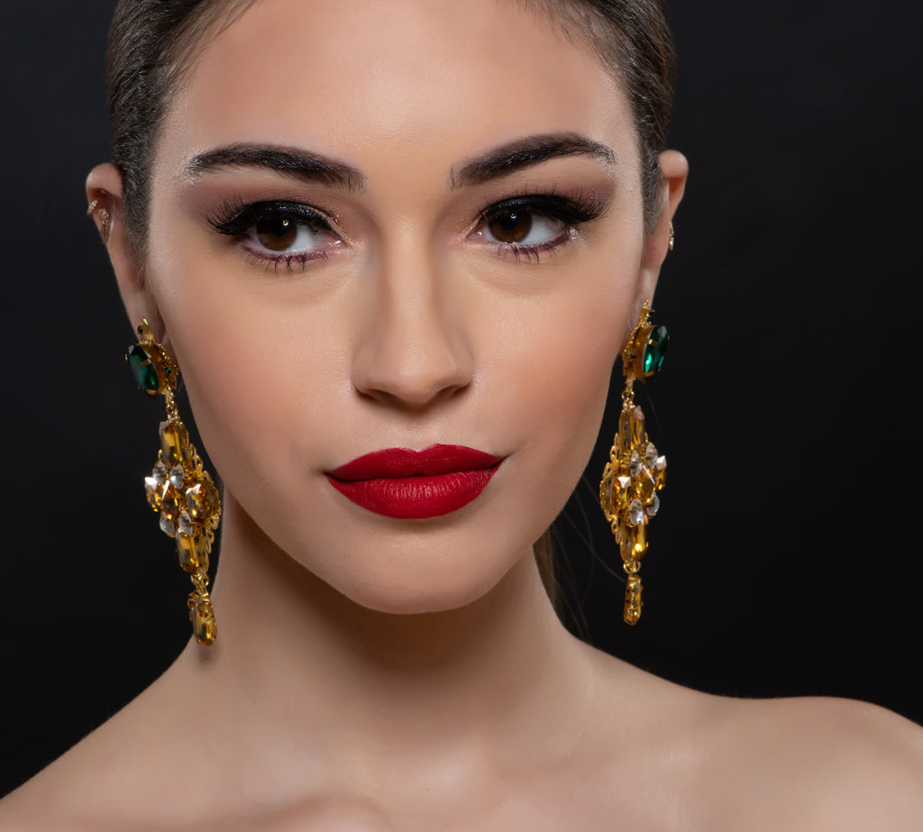 G1424-Green gemstone gold earrings