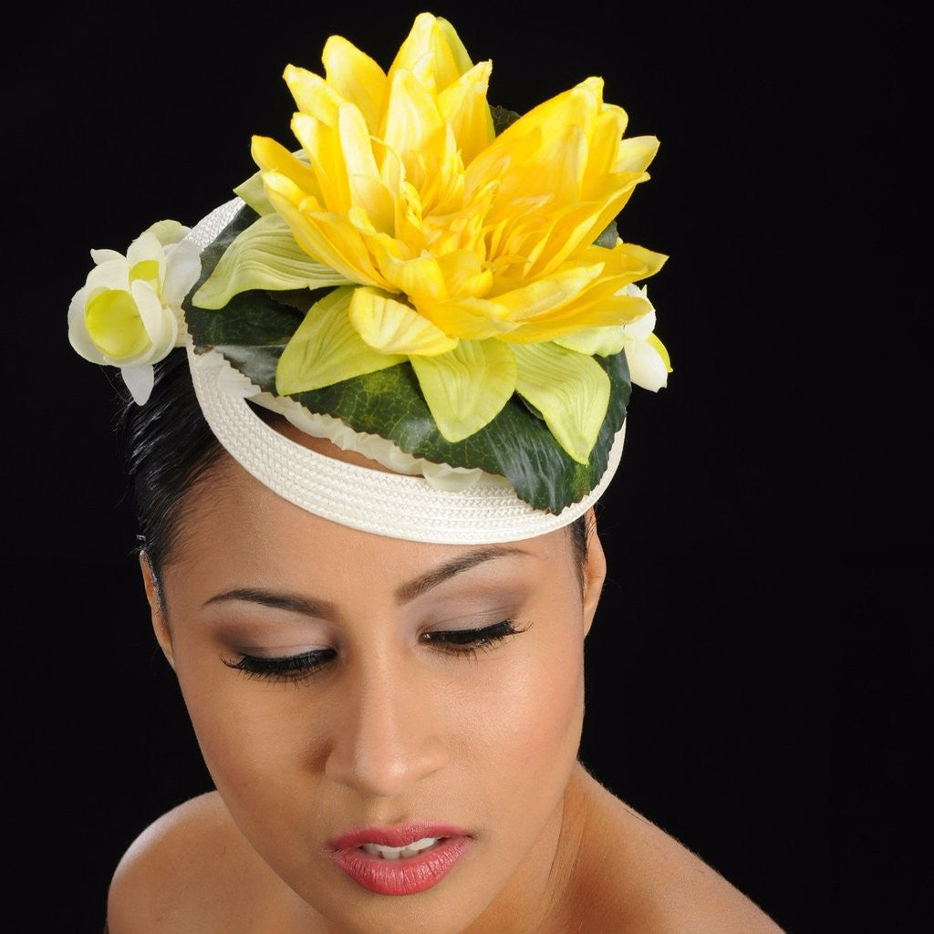 NA1002-Cream straw with yellow water flower fascinator dress hat - SHENOR COLLECTIONS